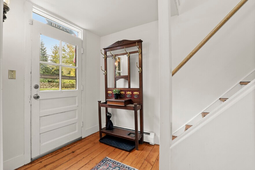 47 Hollow Tree Ridge Rd, Darien, CT à vendre - Photo de l’immeuble – Image 2 sur 48