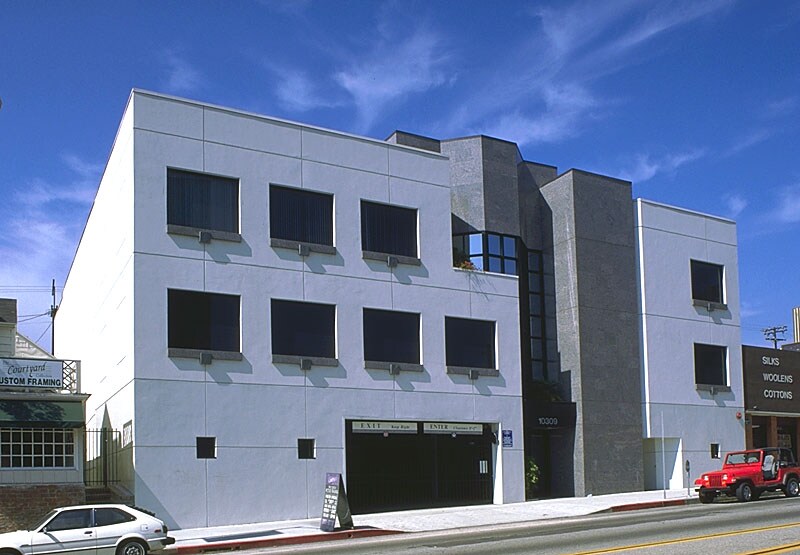 10309 Santa Monica Blvd, Los Angeles, CA à louer - Photo de l’immeuble – Image 2 sur 5