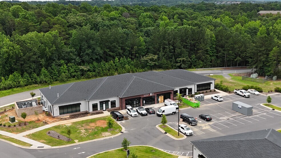 345 Patricia Ln, Fort Mill, SC à louer - Photo de l’immeuble – Image 2 sur 12