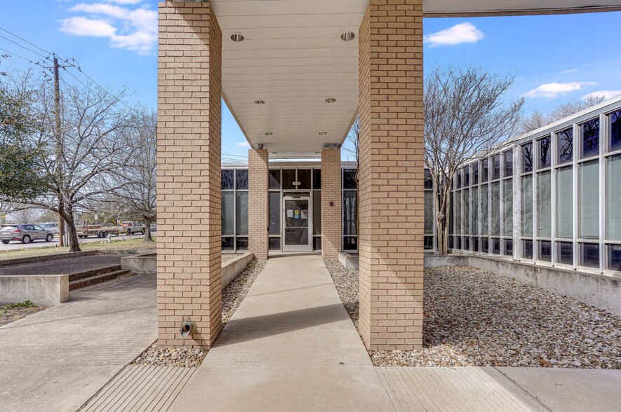 3601 Manor Rd, Austin, TX à vendre - Photo de l’immeuble – Image 3 sur 12