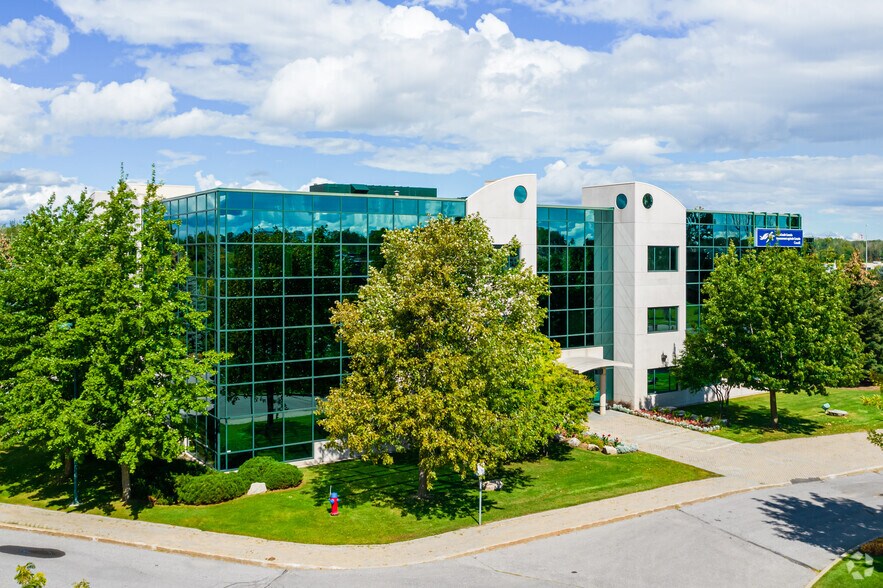 309 Legget Dr, Ottawa, ON à louer - Photo de l’immeuble – Image 1 sur 6