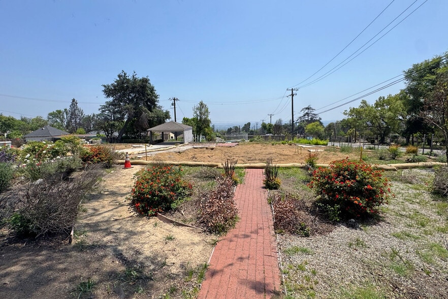 902 Wapello St, Altadena, CA à vendre - Photo principale – Image 1 sur 7