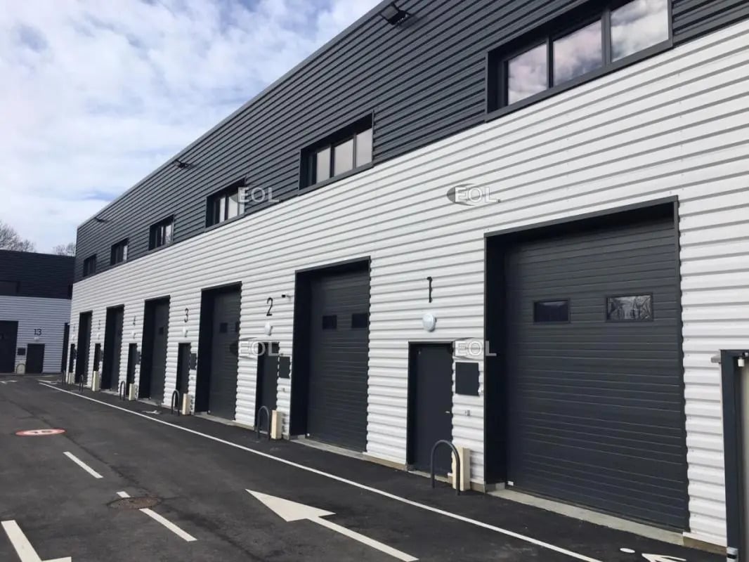 Local d’activités dans Valenton à louer Photo de l’immeuble– Image 1 sur 8