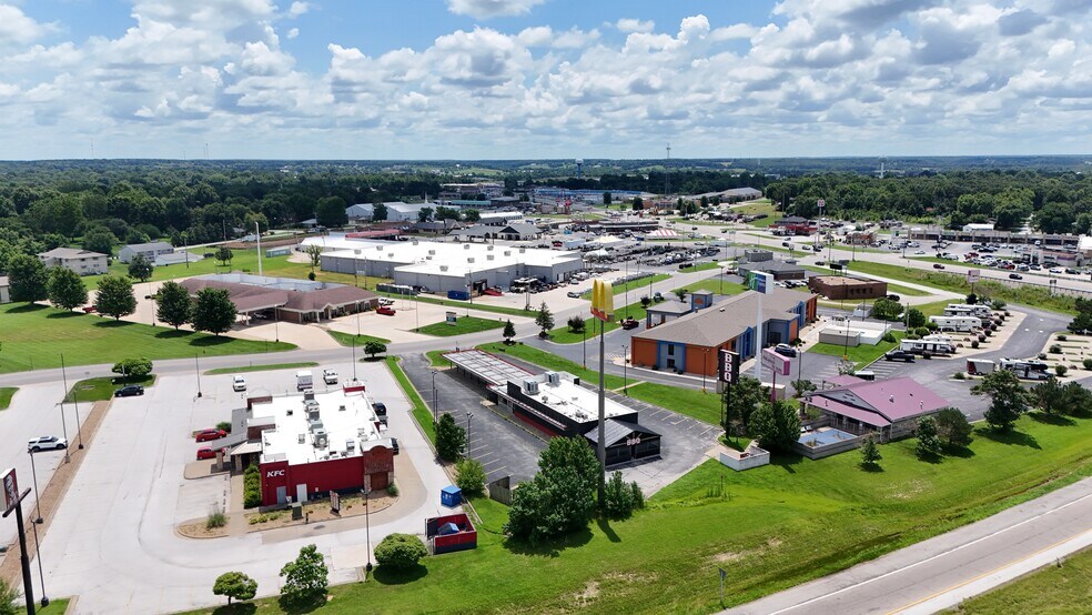 1291 W Banning St, Marshfield, MO à vendre - Photo de l’immeuble – Image 3 sur 7