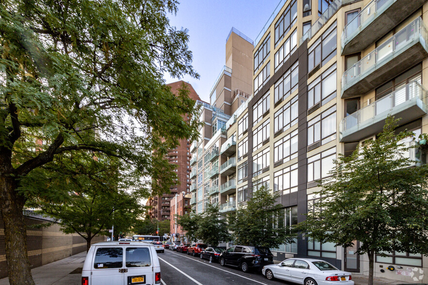 344-346 E 110th St, New York, NY à louer - Photo de l’immeuble – Image 1 sur 10