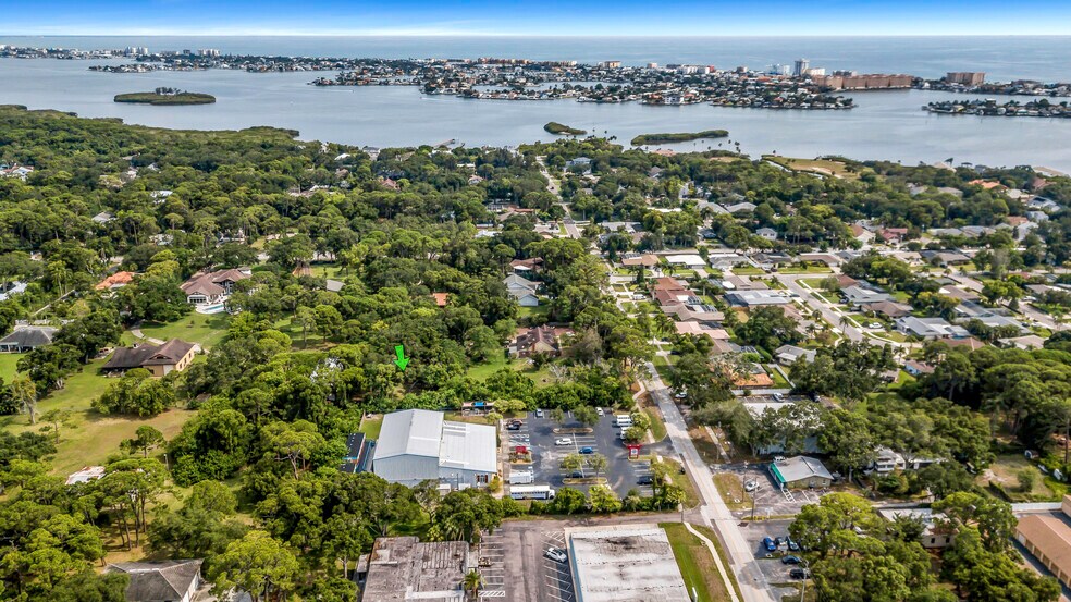 7633 131st St, Seminole, FL à vendre - Photo de l’immeuble – Image 3 sur 12