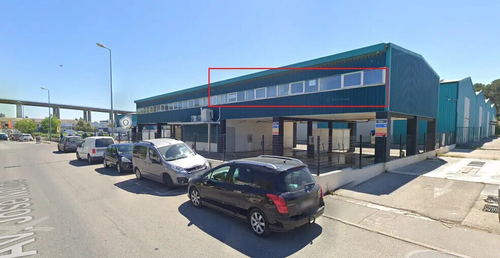 Bureau dans Martigues à louer - Photo de l’immeuble – Image 1 sur 7