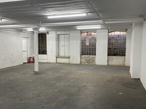 1C Darnley Road, Londres à vendre Photo intérieure– Image 2 sur 4