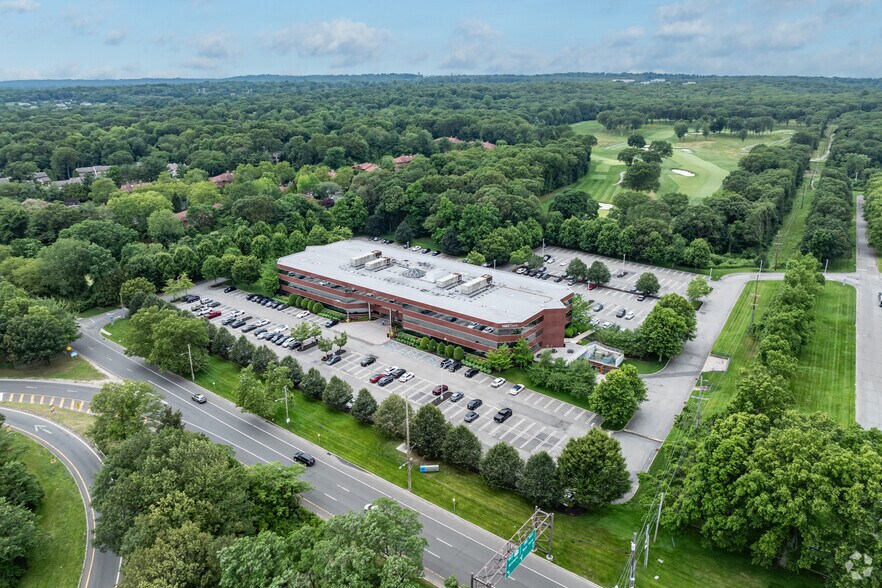 50 Jericho Quadrangle, Jericho, NY à louer - Aérien – Image 2 sur 4