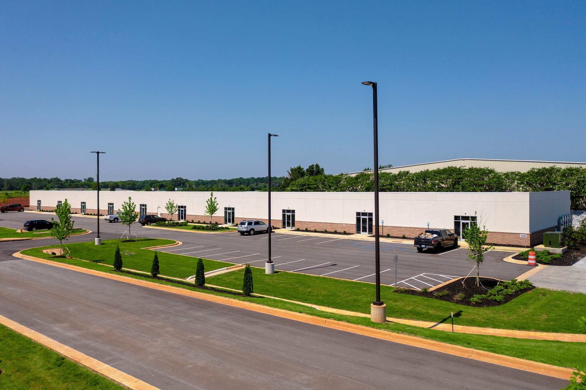 25150 Mooresville Rd, Tanner, AL à louer Photo principale– Image 1 sur 10