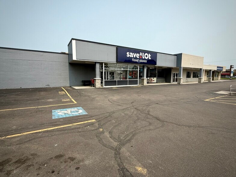 1111-1121 NY-222 Rt, Cortland, NY à louer - Photo de l’immeuble – Image 2 sur 6