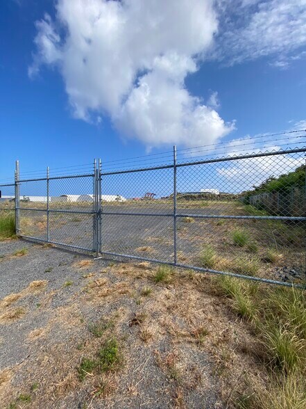 73-5641 Maiau St, Kailua Kona, HI à louer - Photo de l’immeuble – Image 3 sur 9