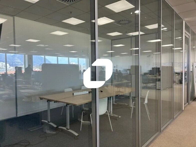 5 Avenue Raymond Chanas, Eybens à louer - Photo intérieure – Image 2 sur 7