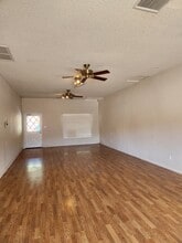 40879 Highway 41, Oakhurst, CA à louer Photo intérieure– Image 1 sur 1