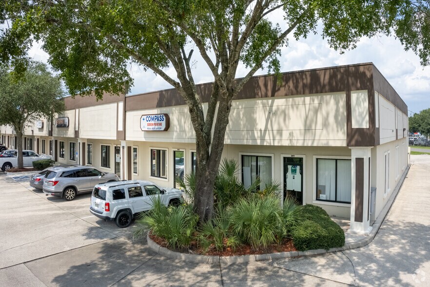 5730 Bowden Rd, Jacksonville, FL à vendre - Photo de l’immeuble – Image 2 sur 6