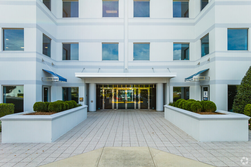 170 Jennifer Rd, Annapolis, MD à louer - Photo de l’immeuble – Image 3 sur 11