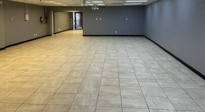 2734 W Kingsley Rd, Garland, TX à louer Photo intérieure– Image 2 sur 2