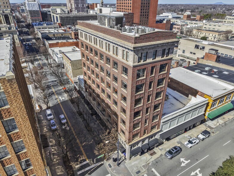 101 W 4th St, Winston-Salem, NC à louer - Photo de l’immeuble – Image 2 sur 12