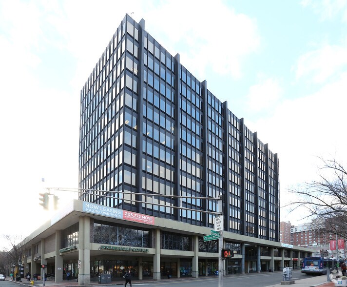 900 Chapel St, New Haven, CT à louer - Photo de l’immeuble – Image 3 sur 3