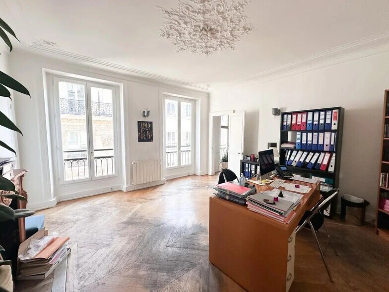 Bureau dans Paris à louer - Photo de l’immeuble – Image 1 sur 7