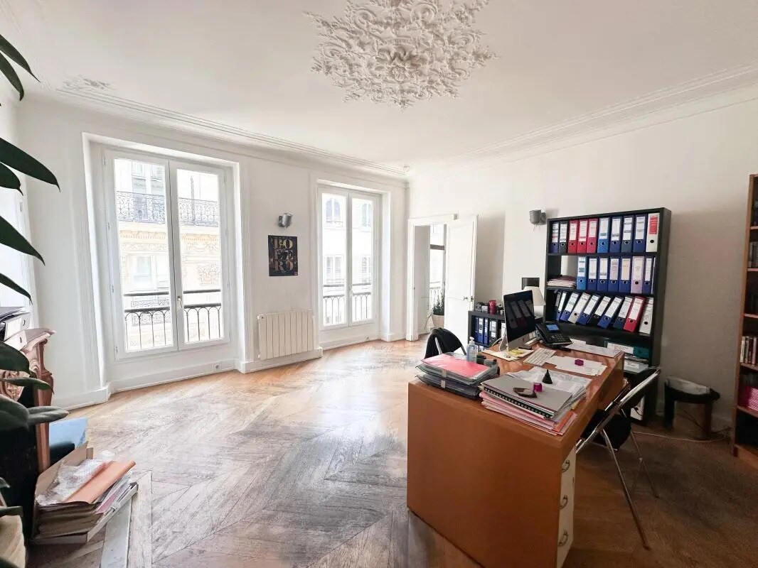 Bureau dans Paris à louer Photo de l’immeuble– Image 1 sur 8