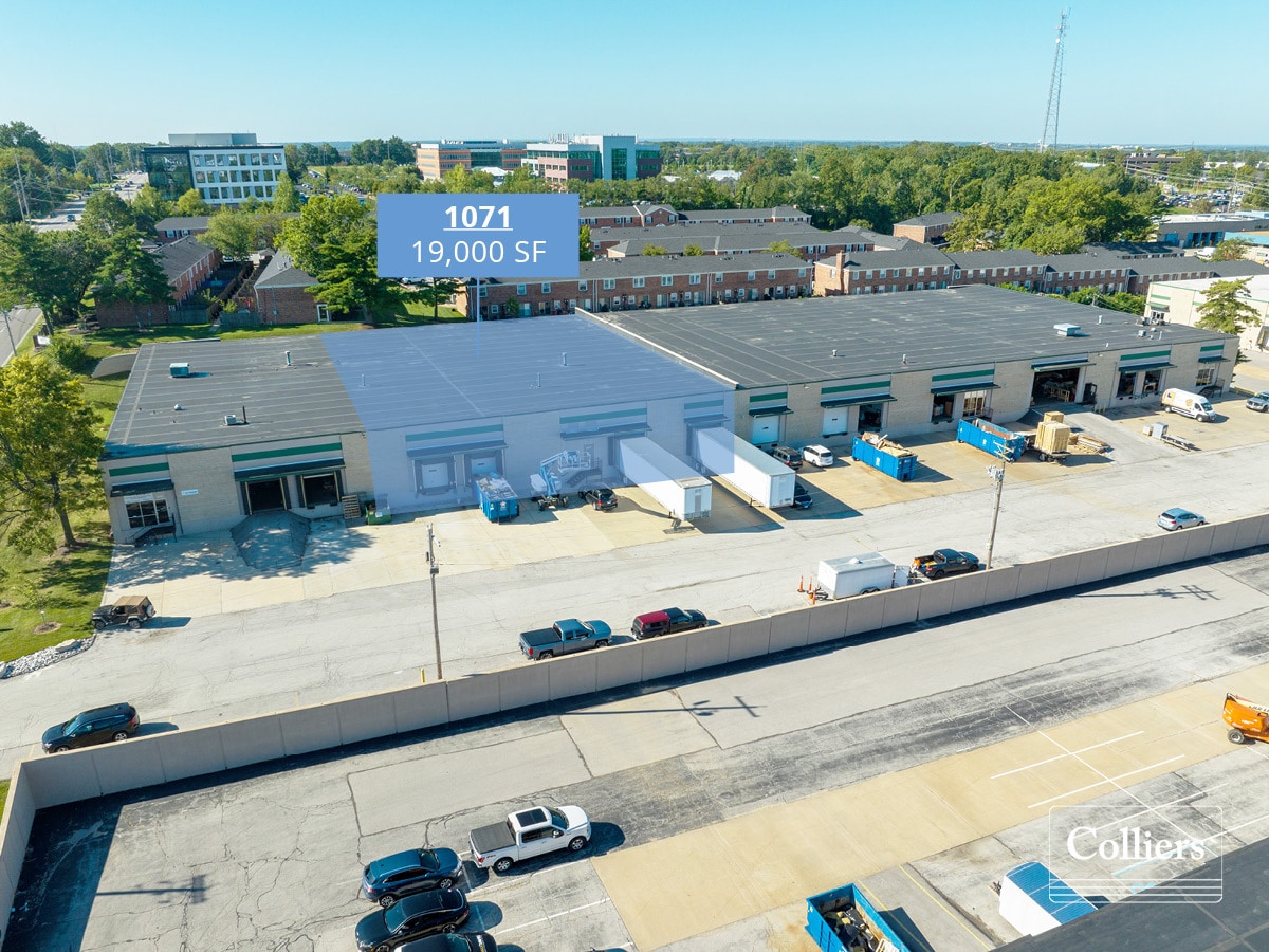 1067-1083 N Warson Rd, Saint Louis, MO à louer Photo de l’immeuble– Image 1 sur 2