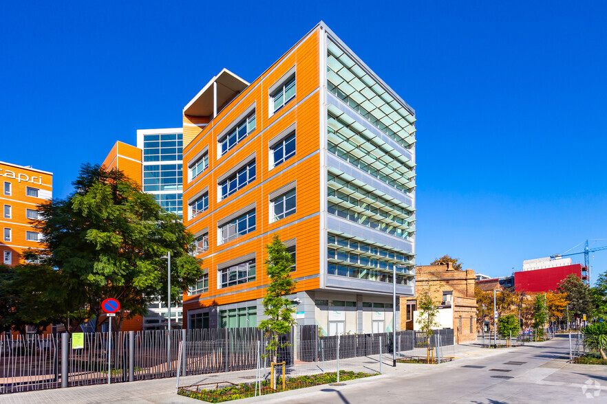 Carrer Dels Almogàvers, 119, Barcelone, Barcelona à louer - Photo de l’immeuble – Image 3 sur 5