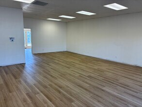 18540 N Highway 88, Lockeford, CA à louer Photo intérieure– Image 1 sur 4