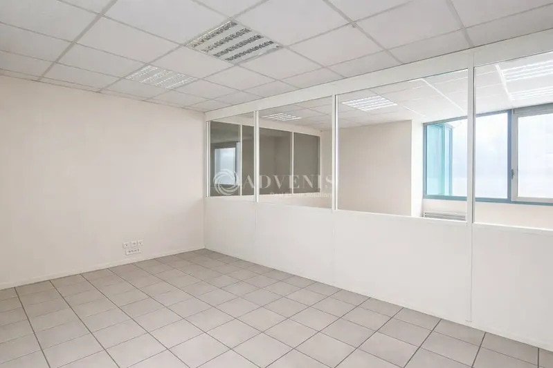 Bureau dans Lille à vendre - Photo de l’immeuble – Image 3 sur 6