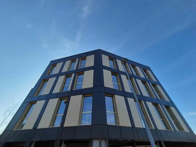 Bureau dans Marcq-en-Baroeul à vendre - Photo de l’immeuble – Image 2 sur 11