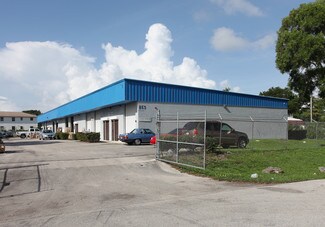 Plus de détails pour 859 W 13th Ct, Riviera Beach, FL - Industriel/Logistique à louer