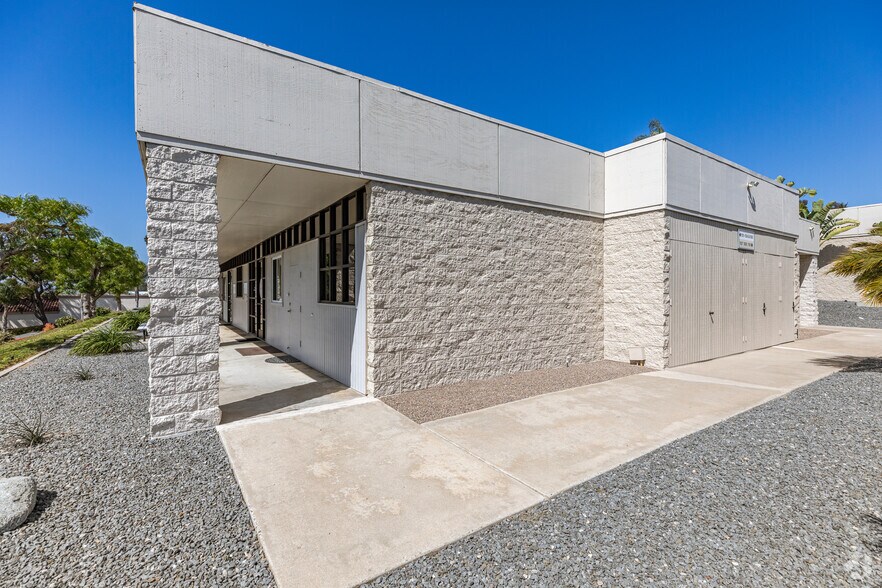 317 N El Camino Real, Encinitas, CA à louer - Photo de l’immeuble – Image 3 sur 6