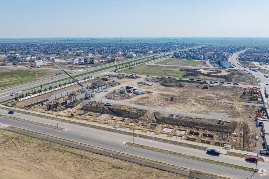 Rangeview Dr SE, Calgary, AB à louer - Aérien – Image 3 sur 6