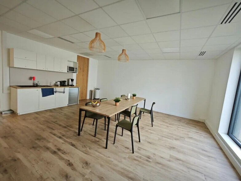 Bureau dans Marcq-en-Baroeul à louer - Photo de l’immeuble – Image 2 sur 4