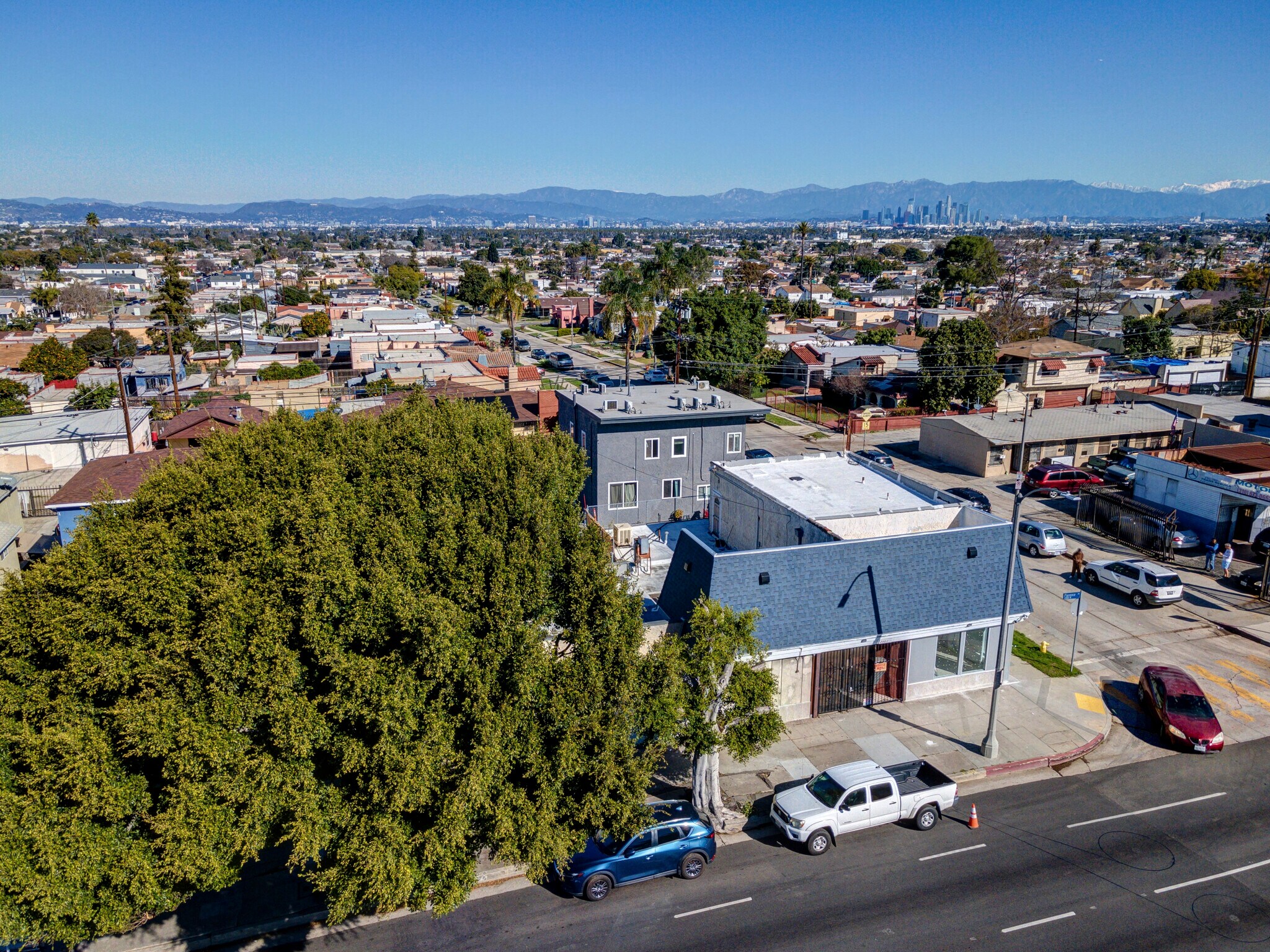 7051-7053 3rd Ave, Los Angeles, CA à vendre Photo de l’immeuble– Image 1 sur 73