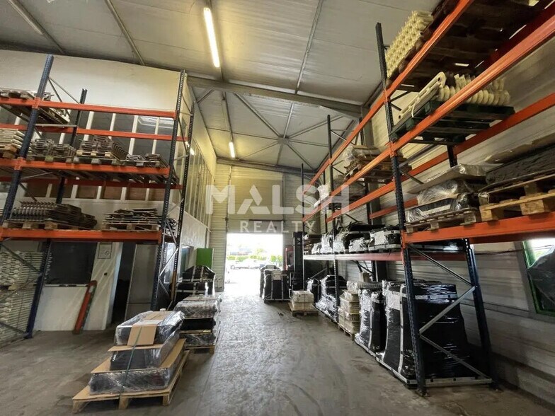 Local d’activités dans MARCILLY-D'AZERGUES à louer - Photo de l’immeuble – Image 2 sur 12