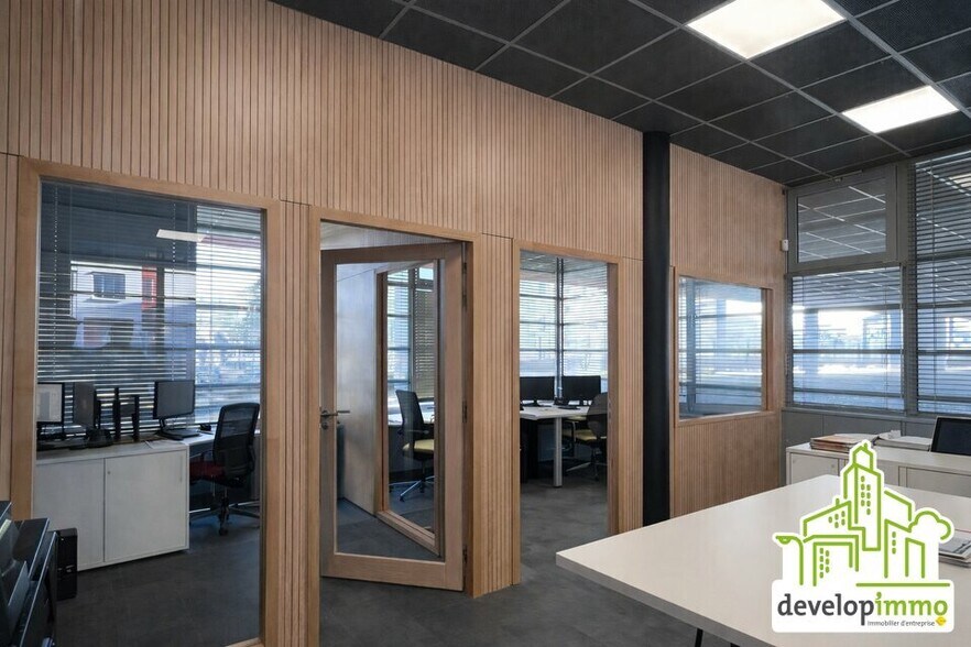Bureau dans Hérouville-Saint-Clair à vendre - Photo intérieure – Image 3 sur 8