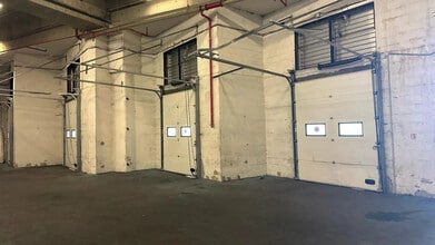 Bureau dans Pantin à louer Photo de l’immeuble– Image 2 sur 10