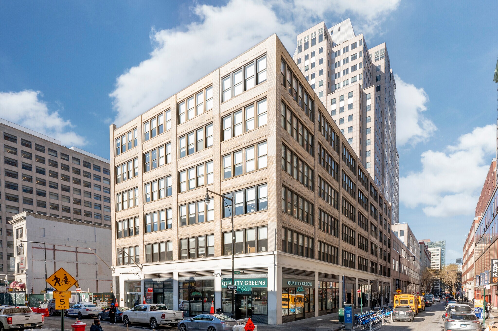 57 Willoughby St, Brooklyn, NY à louer Photo principale– Image 1 sur 6