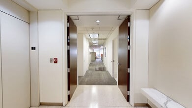 525 N Brand Blvd, Glendale, CA à louer Numérisation 3D Matterport– Image 1 sur 16