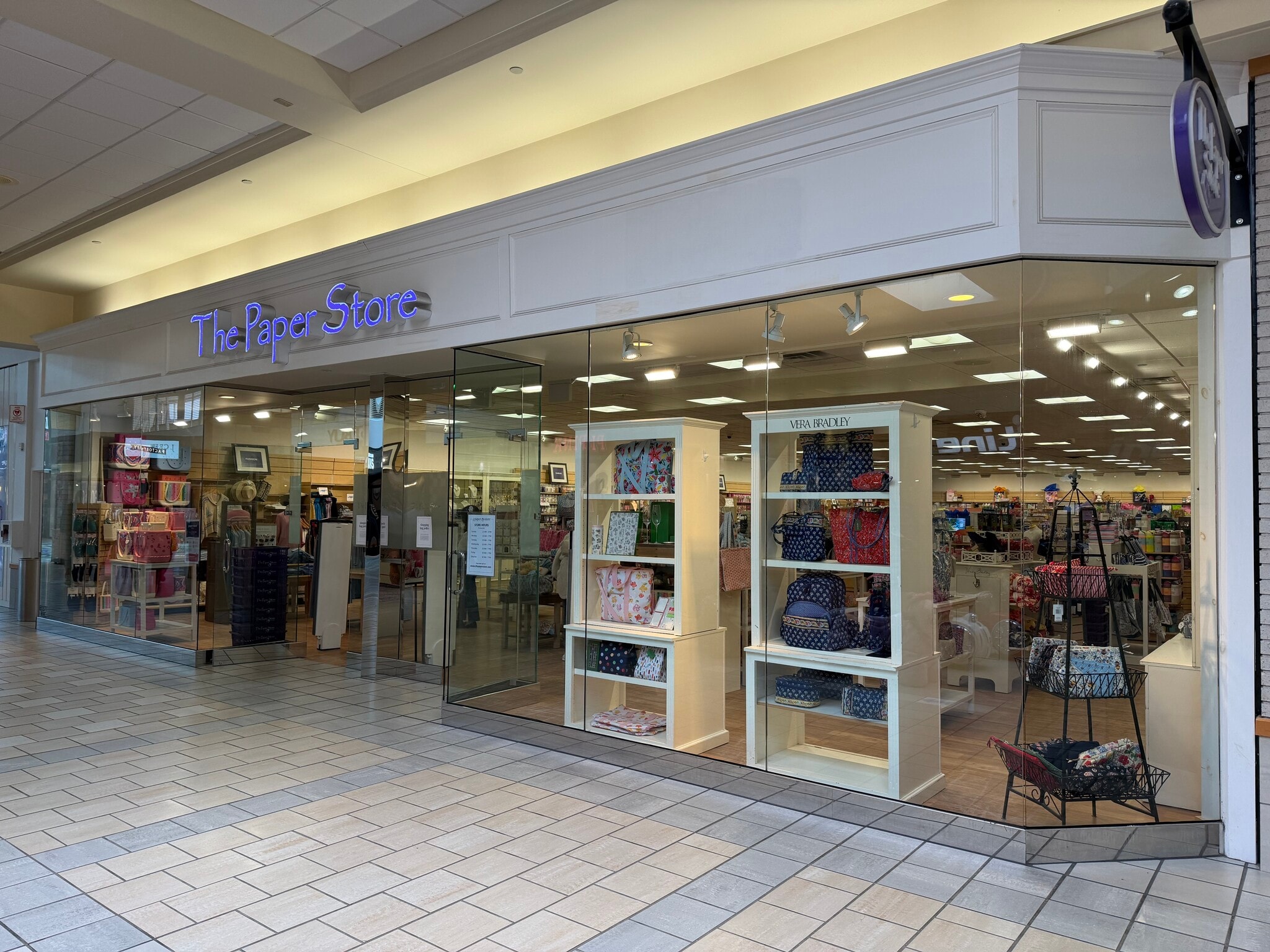 364 Maine Mall Rd, South Portland, ME à louer Photo intérieure– Image 1 sur 2