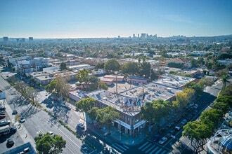 7900 Santa Monica Blvd, West Hollywood, CA à louer Photo de l’immeuble– Image 1 sur 3