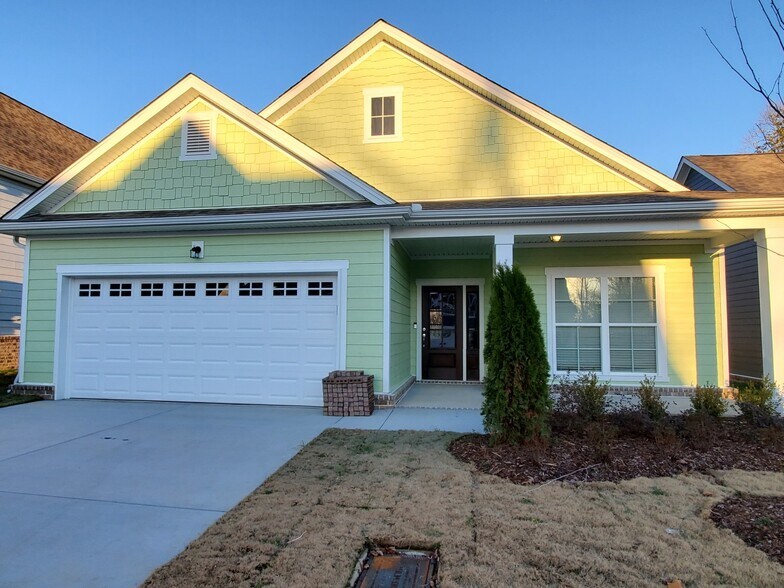 220 Hermitage Point Dr, Hermitage, TN à vendre - Photo principale – Image 1 sur 1