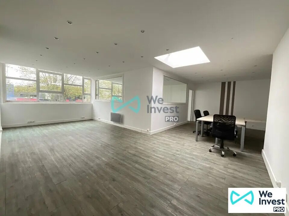 Bureau dans Saint-Thibault-des-Vignes à louer Photo intérieure– Image 1 sur 4