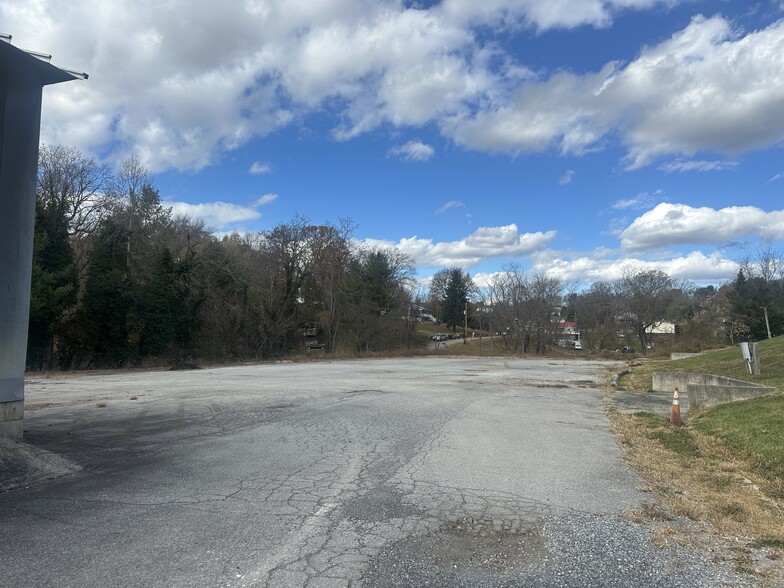 510 Church Street St, Christiansburg, VA à louer - Photo intérieure – Image 1 sur 6
