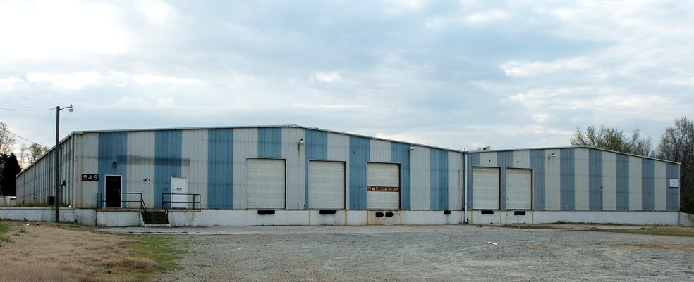 245 Peach Orchard Rd, Salisbury, NC à louer - Photo de l’immeuble – Image 2 sur 15