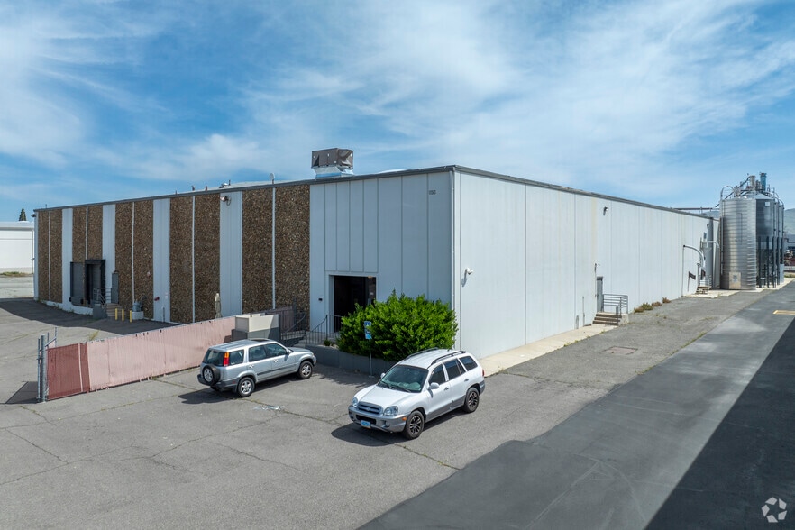 1150 Southern Way, Sparks, NV à louer - Photo principale – Image 1 sur 10