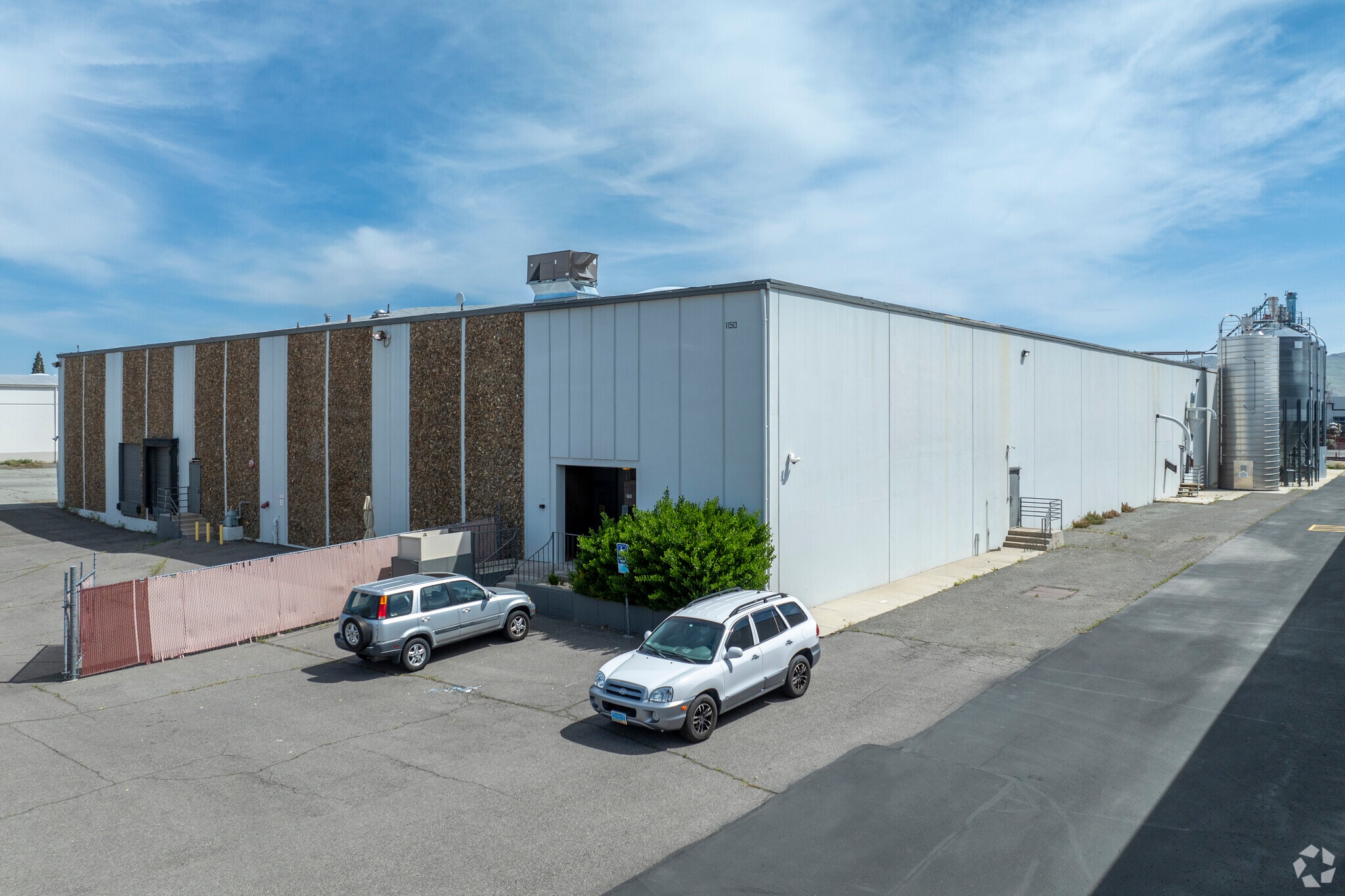 1150 Southern Way, Sparks, NV à louer Photo principale– Image 1 sur 11