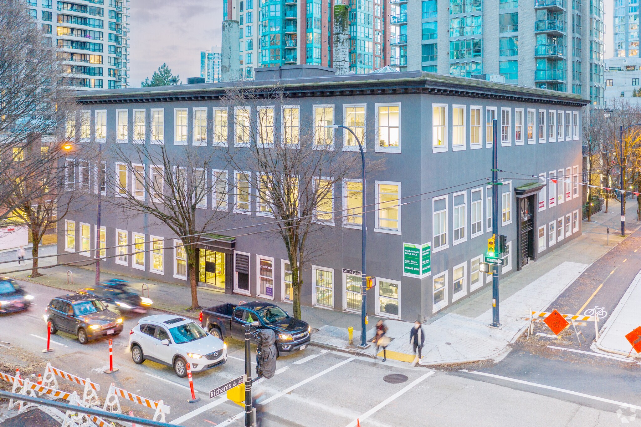 910 Richards St, Vancouver, BC à louer Photo de l’immeuble– Image 1 sur 4