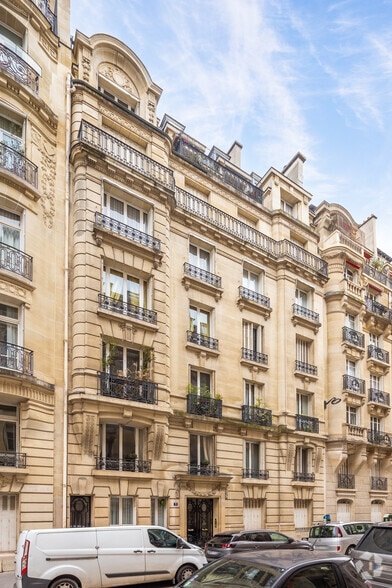 Bureau dans Paris à louer - Photo de l’immeuble – Image 2 sur 2